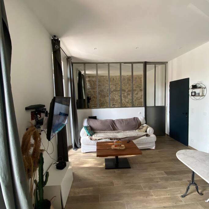 Jolie Appartement En Plein Centre Du Village Les Arcs-sur-Argens Exterior foto